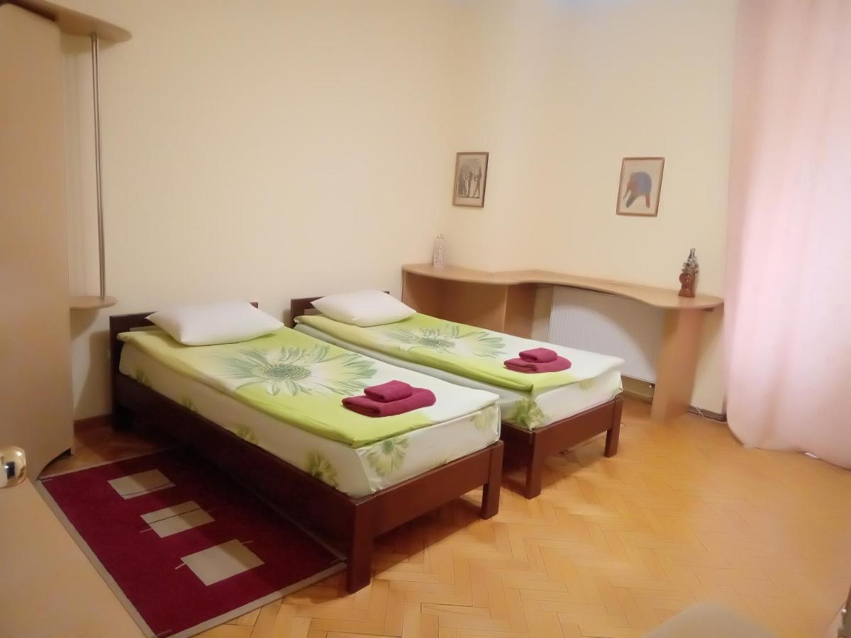 Apartment On Svobody Avenue Lviv Eksteriør bilde
