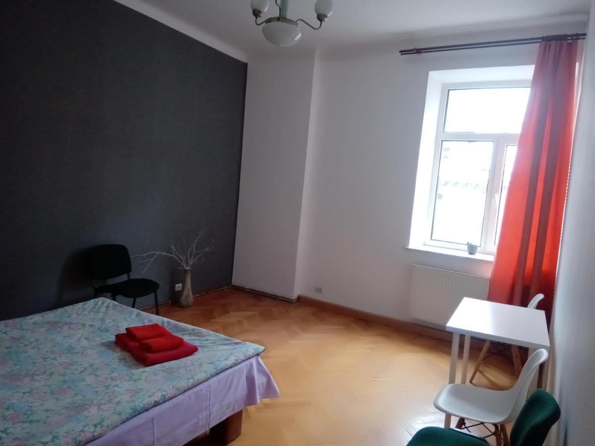 Apartment On Svobody Avenue Lviv Eksteriør bilde