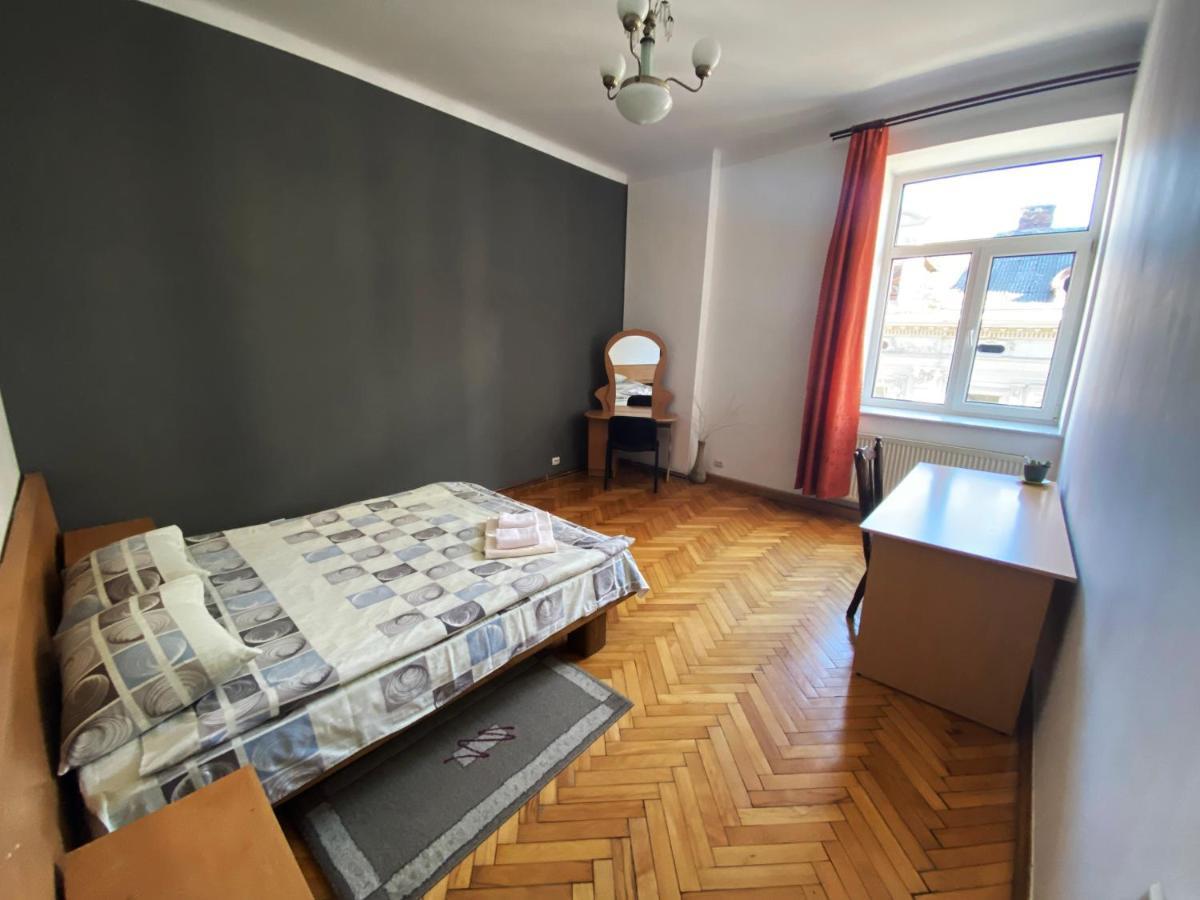 Apartment On Svobody Avenue Lviv Eksteriør bilde