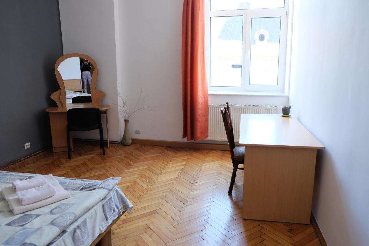 Apartment On Svobody Avenue Lviv Eksteriør bilde